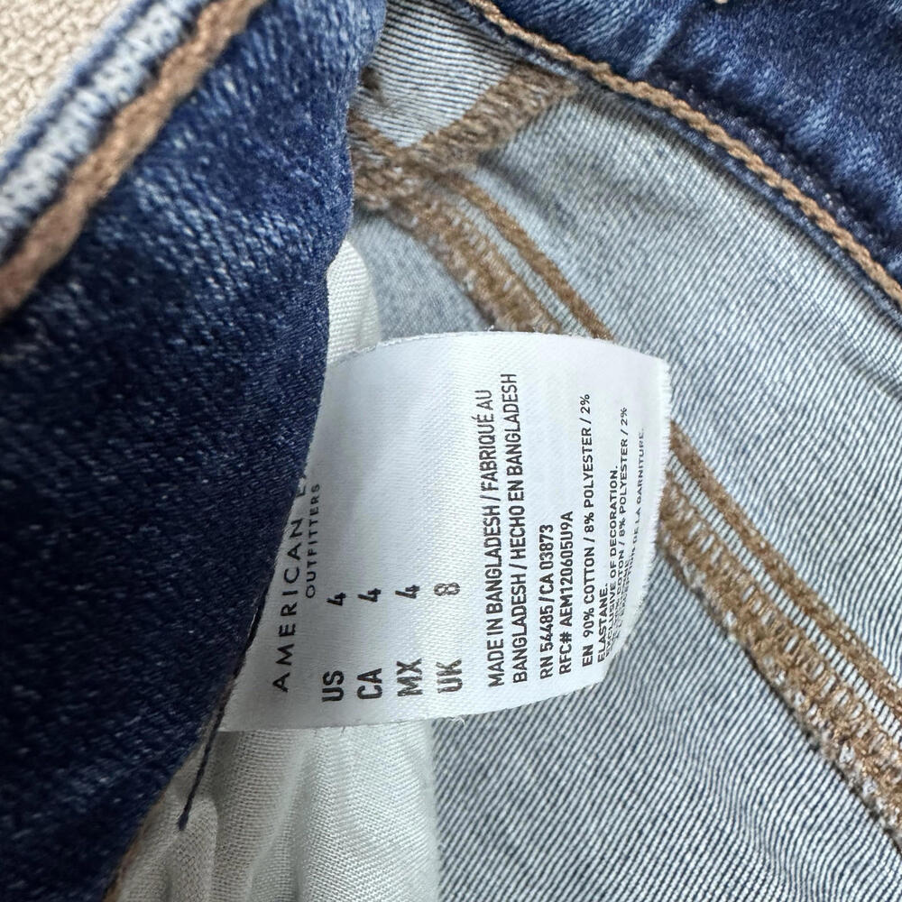 American Eagle Midi Shorts Blue Distressed Pockets Women’s Size 4 - Picture 11 of 11